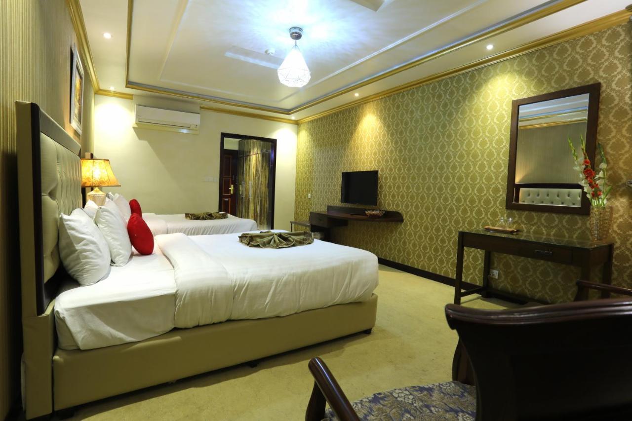 Rachna Hotel Gujranwala Exterior foto